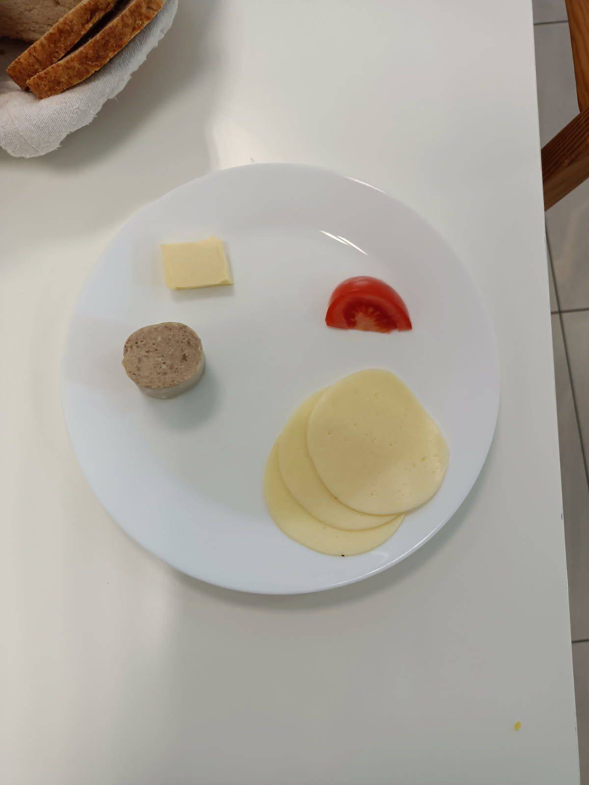 Pacjent na&nbsp;diecie. Chwalą leczenie, ale&nbsp;chodzą głodni?